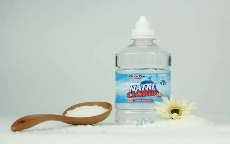 Sau peel da nên sử dụng nước muối sinh lý